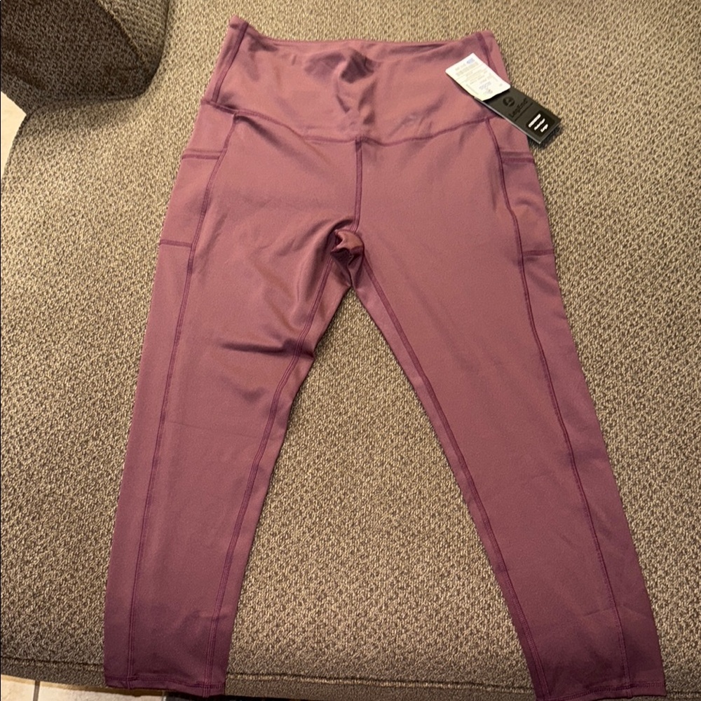 Maroon short Leggings